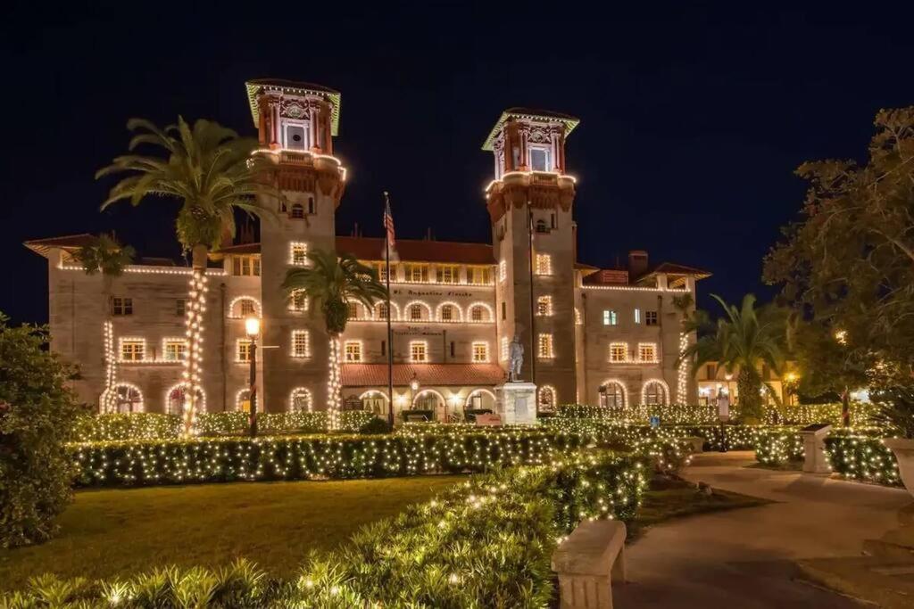 Cozy Quiet St Augustine Private Condo - 2Bed, 1 Bath, Sleeps 6, Steps To Historic St Augustine Center & All Tourist Attractions, Restaurants, Cafes, Backyard, Porch เซนต์ออกัสติน ภายนอก รูปภาพ
