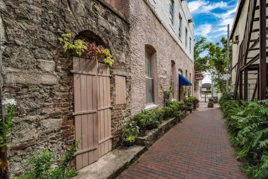 Cozy Quiet St Augustine Private Condo - 2Bed, 1 Bath, Sleeps 6, Steps To Historic St Augustine Center & All Tourist Attractions, Restaurants, Cafes, Backyard, Porch เซนต์ออกัสติน ภายนอก รูปภาพ