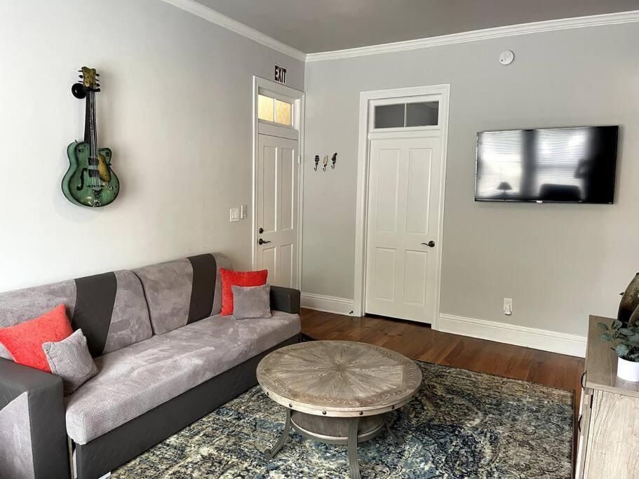 Cozy Quiet St Augustine Private Condo - 2Bed, 1 Bath, Sleeps 6, Steps To Historic St Augustine Center & All Tourist Attractions, Restaurants, Cafes, Backyard, Porch เซนต์ออกัสติน ภายนอก รูปภาพ